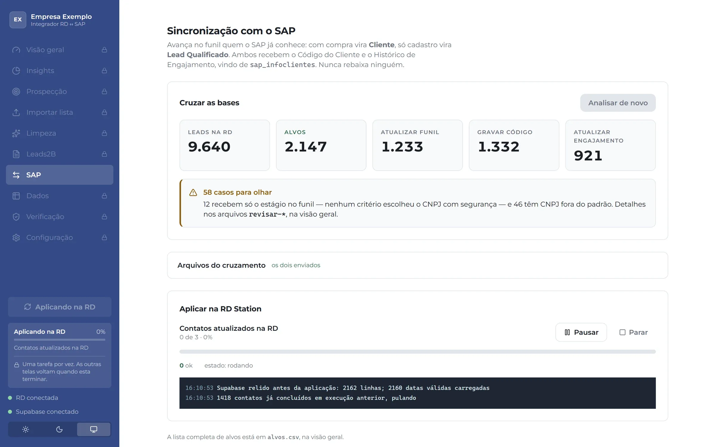 Log da retomada indicando 1.418 contatos já concluídos e 3 contatos na fila
