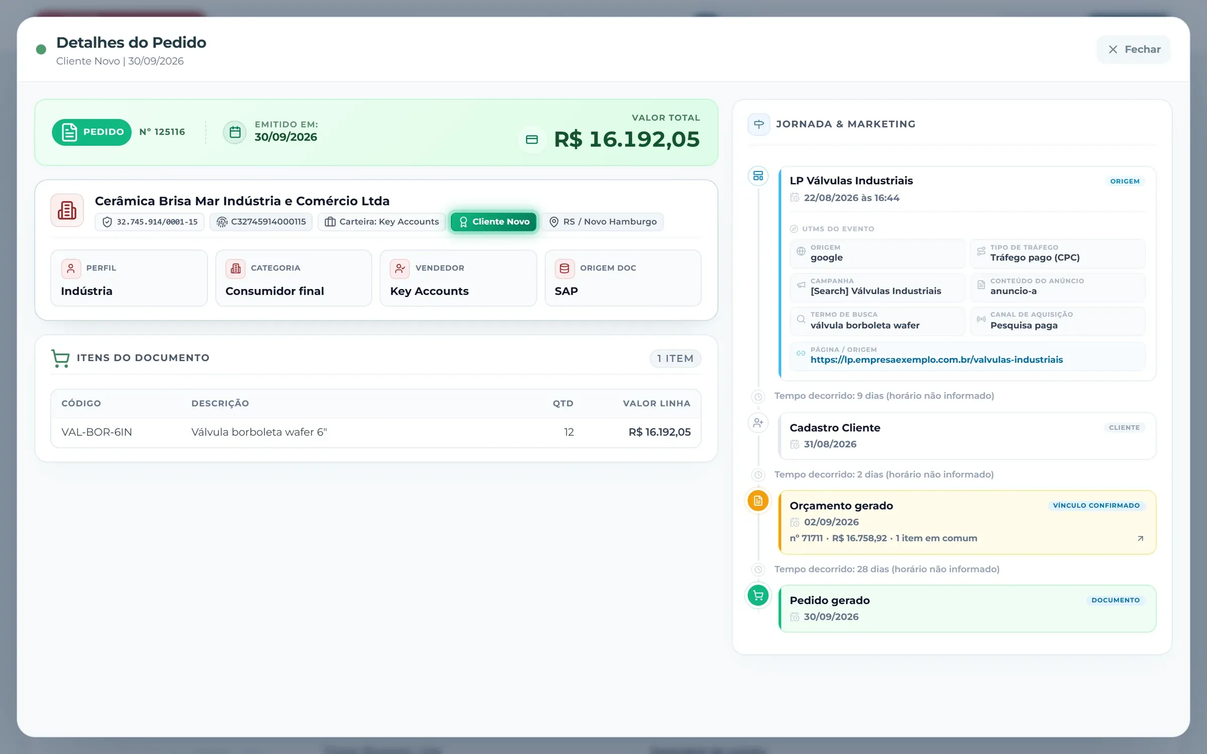 Detalhe de um pedido com a jornada: UTMs do lead, cadastro do cliente, orçamento vinculado e pedido gerado